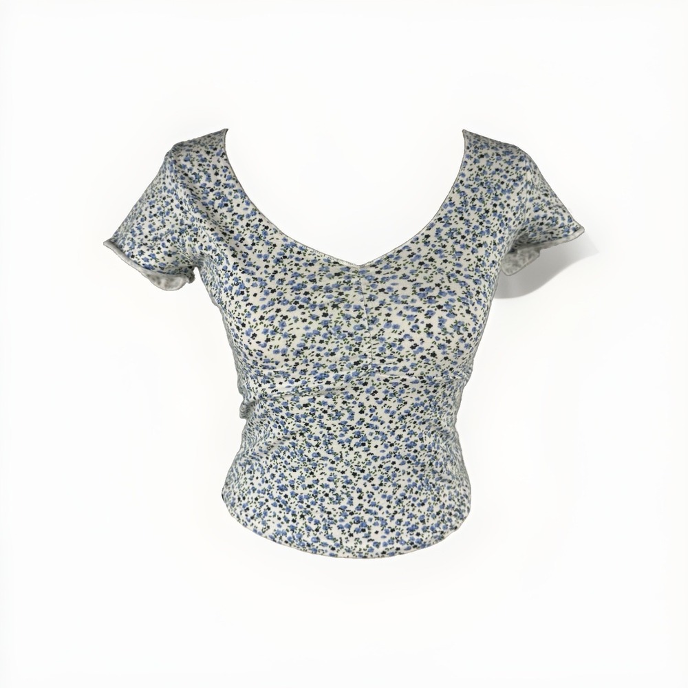 Brandy Melville Floral Gina Top A Soft and Stretchy Fitted Crop Tee One Size OS
